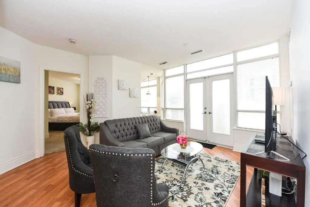 PlanURstay - Amazing 2BR & 2BTH - Near Square One Mall