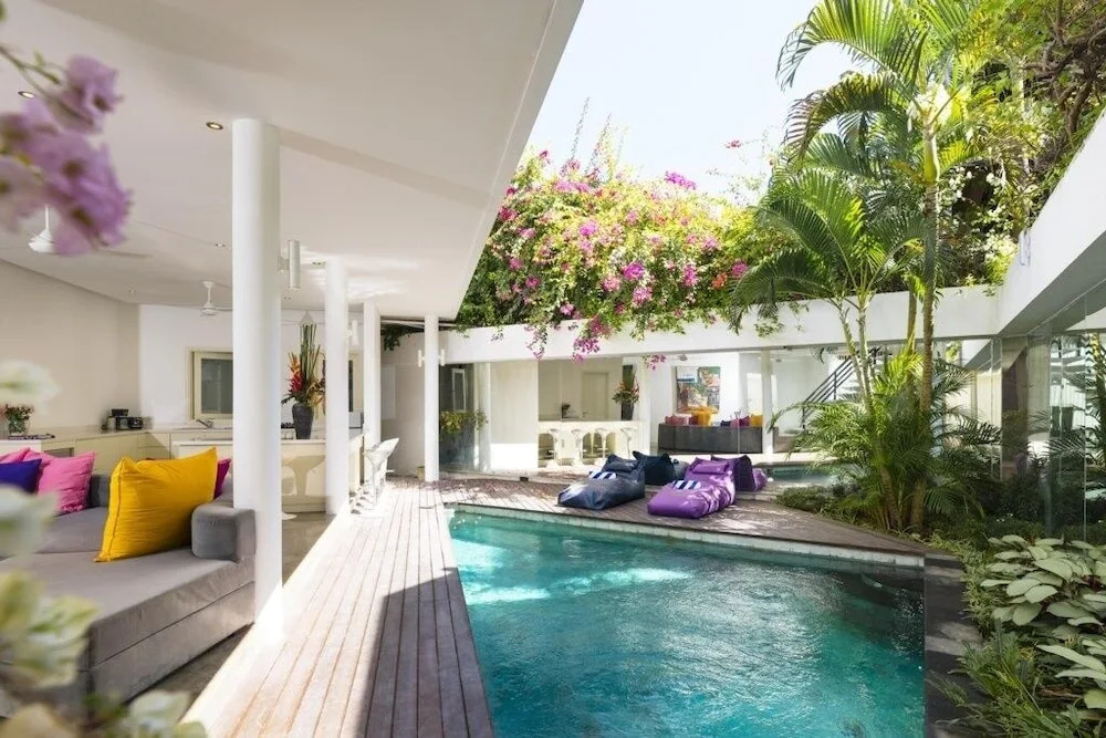 Villa La Sirena 2 Minutes From Beach 3 Bedroom Villa by RedAwning