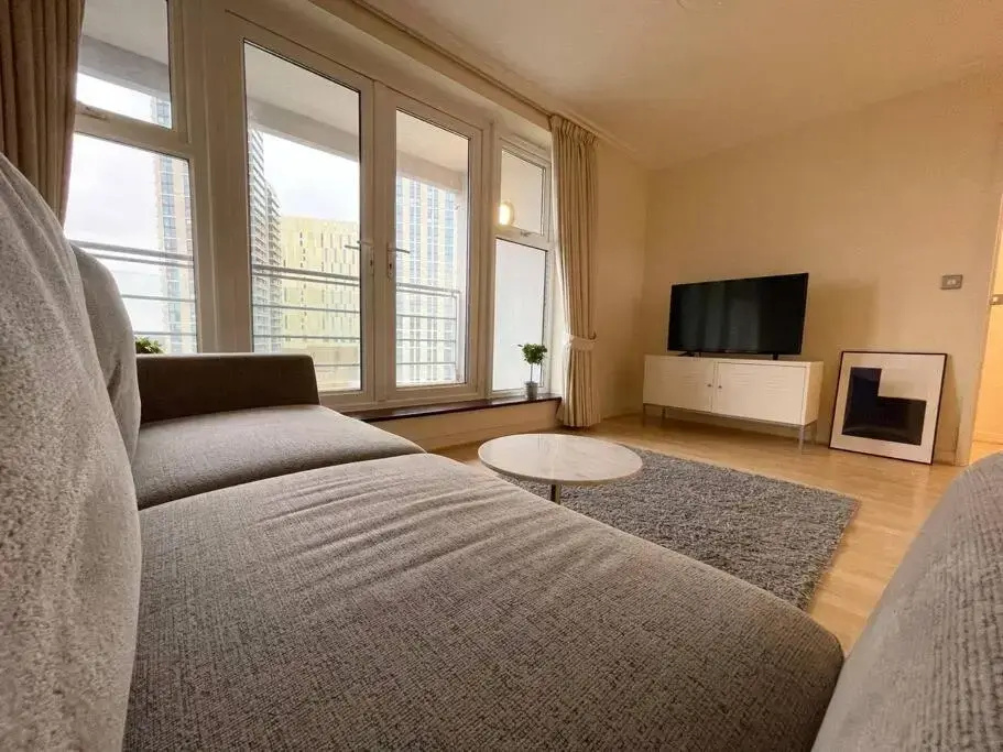 LUXURY APARTMENT, SAUNA, GYM, 24hrs Concierge