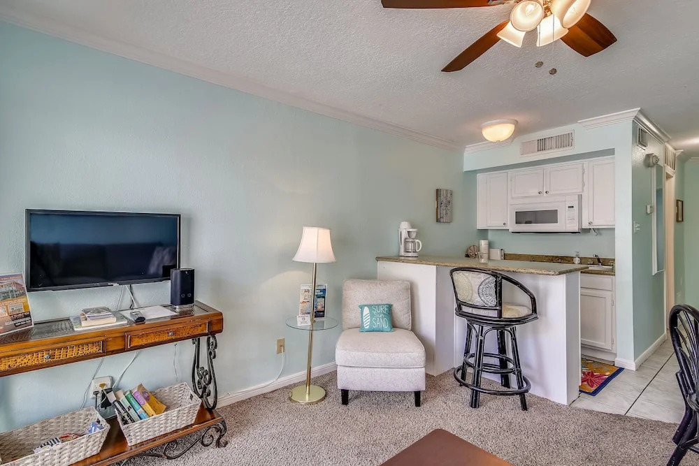 Victorian 5209-no Worries 1 Bedroom Condo