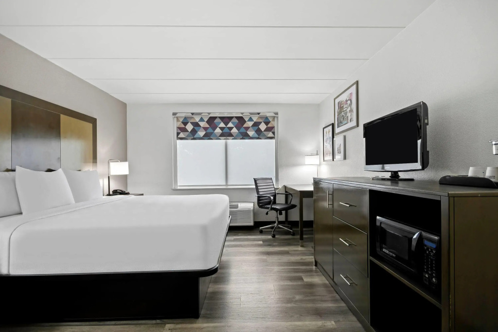 La Quinta by Wyndham Sturbridge