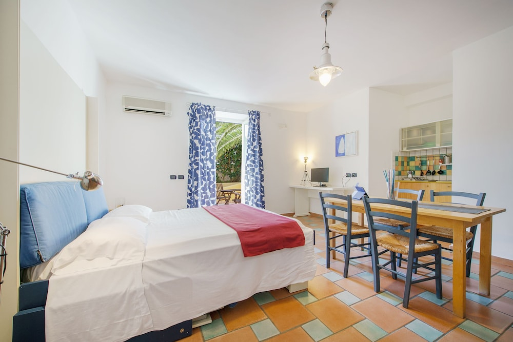 Le Grand Bleu - Gioia Apartments