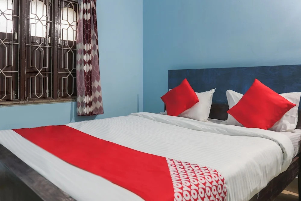 Oyo 46929 Royal Blues