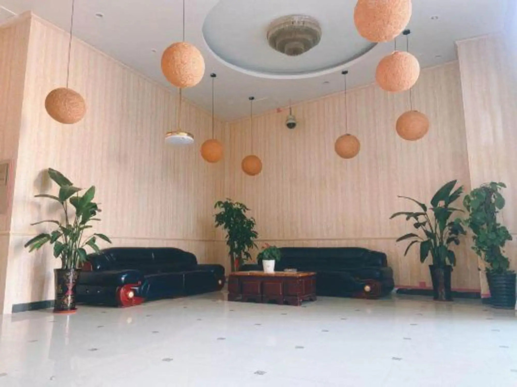 Dongguan Xinyi Business Hotel (Xingtai Academy)