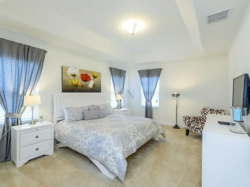 Rental near Orlando 6 Br home by RedAwning