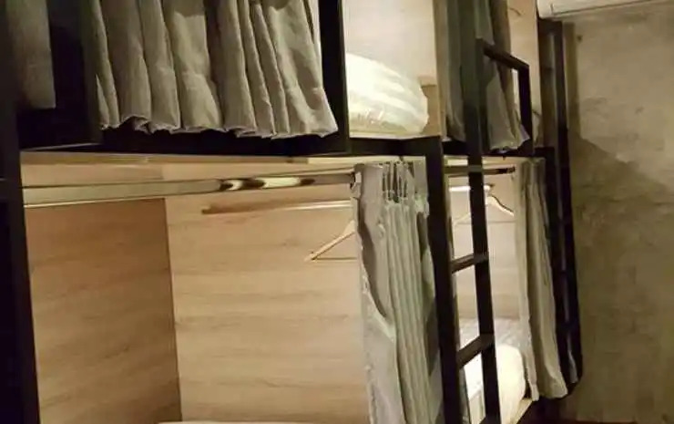 To Bed Poshtel