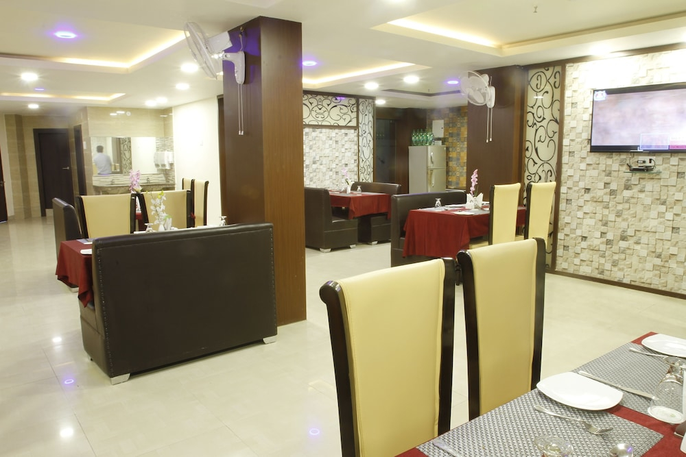 Hotel Mercury Residency