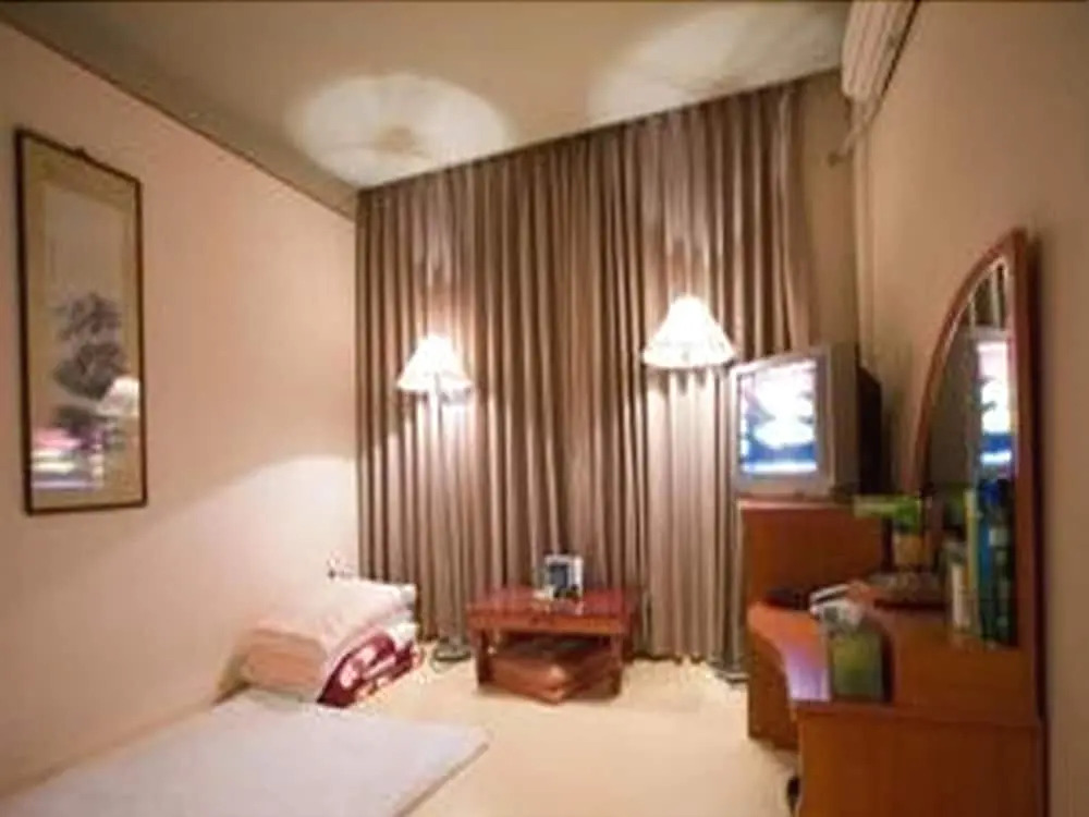 Goodstay Dove Hotel