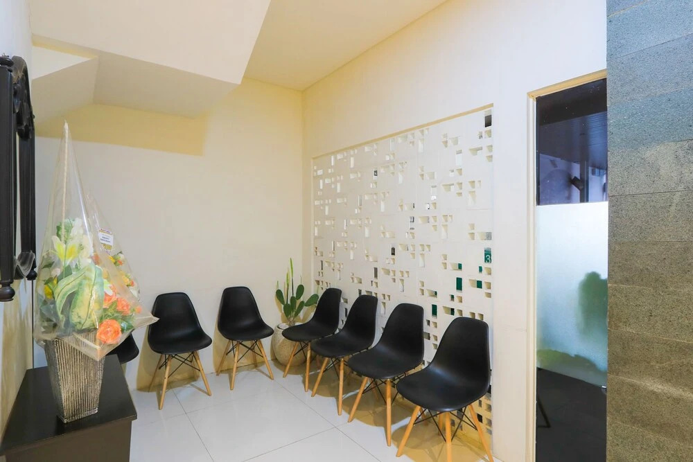 Albanis Family Residence by OYO Rooms