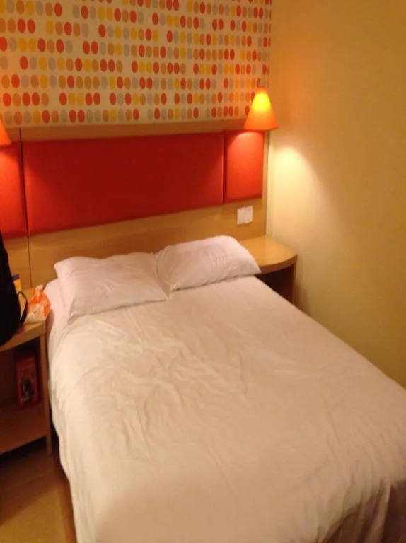 Home Inn Shanghai Nanjing Road Walking Street