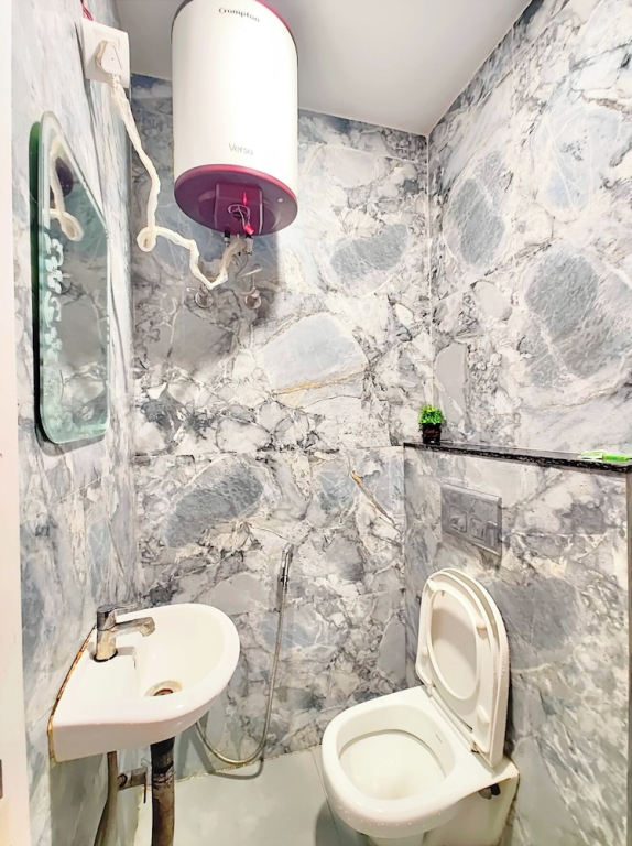 Hotel VIMOKSHA# RESIDENCE - Near Kashi-Vishwanath-Temple-And Ganga Ghat With-Lift-Wifi- Restaurant- Paid-Parking facilities-Newly Decorated Room- A Top Rated Premium Hotel in Varanasi