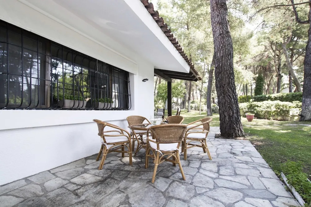 Villa Irini by JJ Hospitality