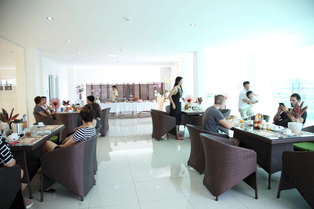 Thien Ha Hotel and Apartment