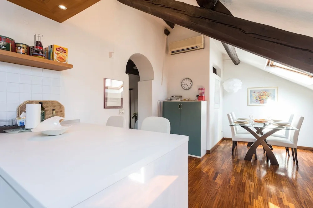 Penthouse Via Caradosso
