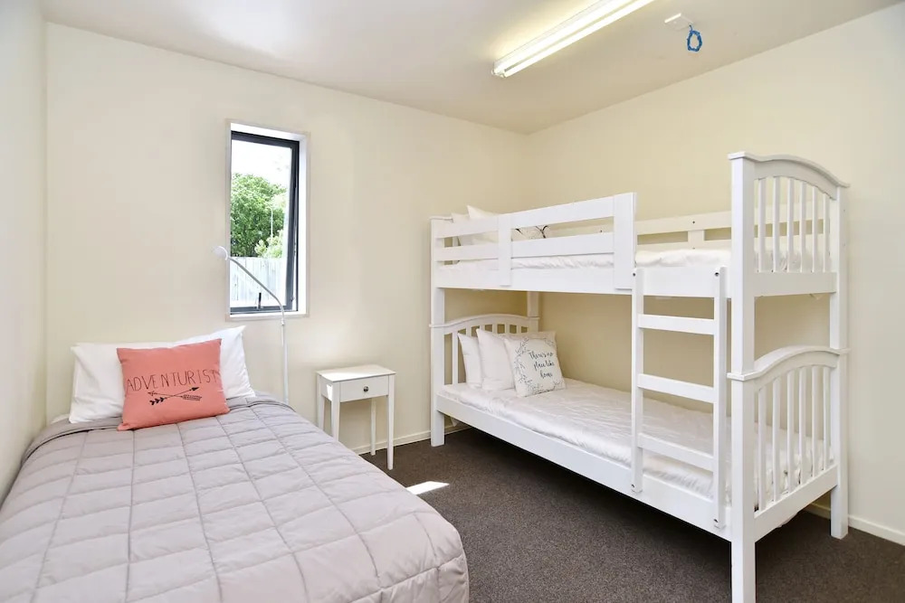Hagley Apartment