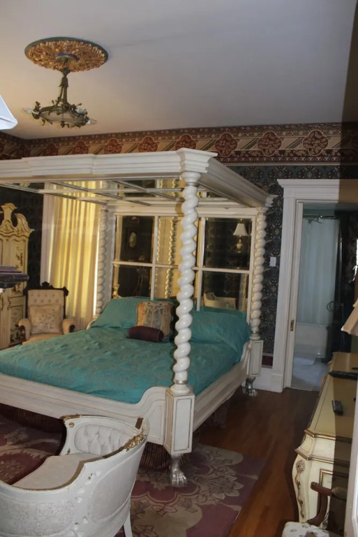 Johnstone Mansion