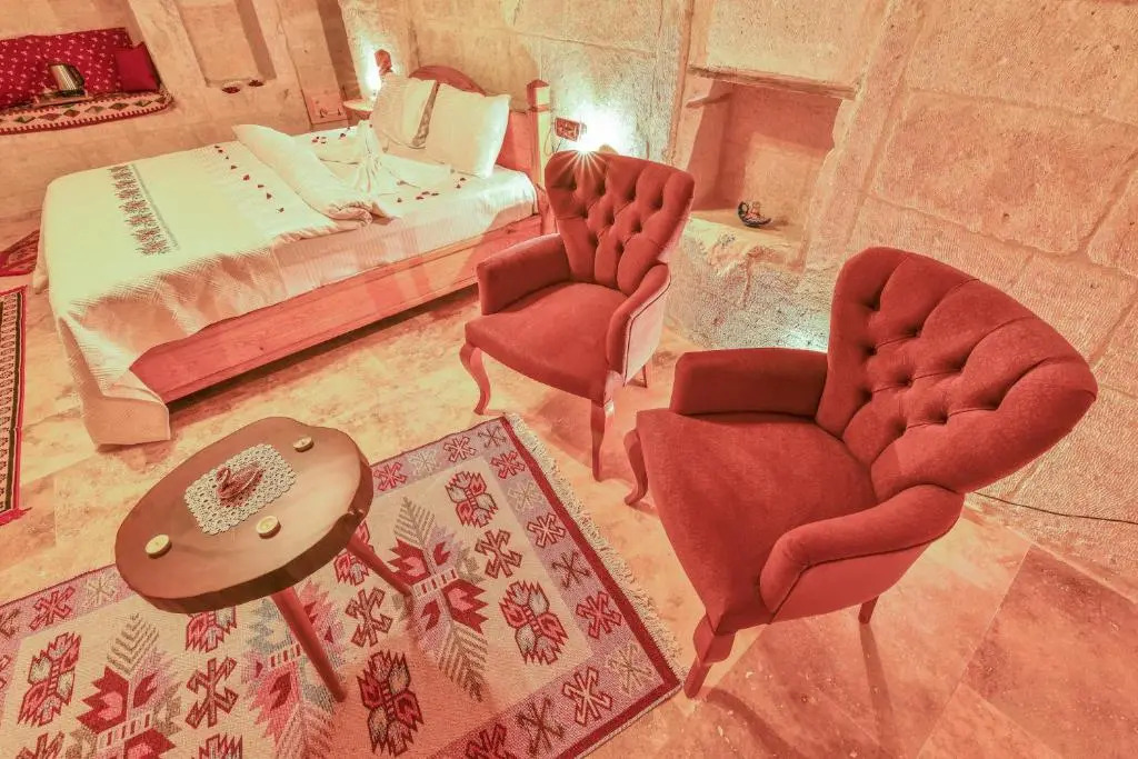 Mosaic Cave Hotel