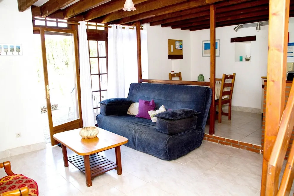 House With 2 Bedrooms in Froidfond, With Pool Access and Furnished Ter