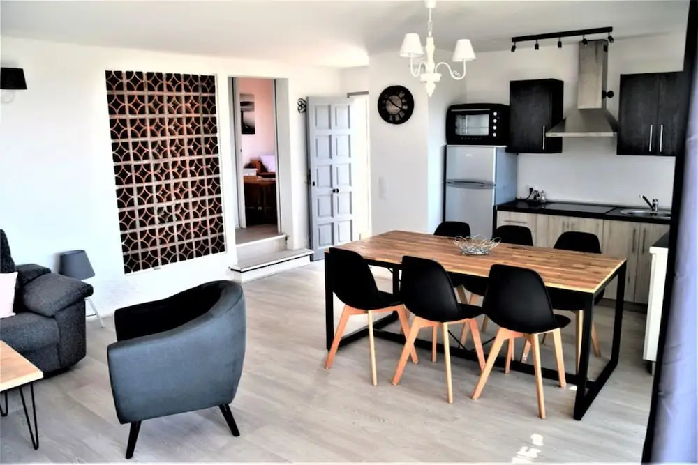 107513 House In Canyelles