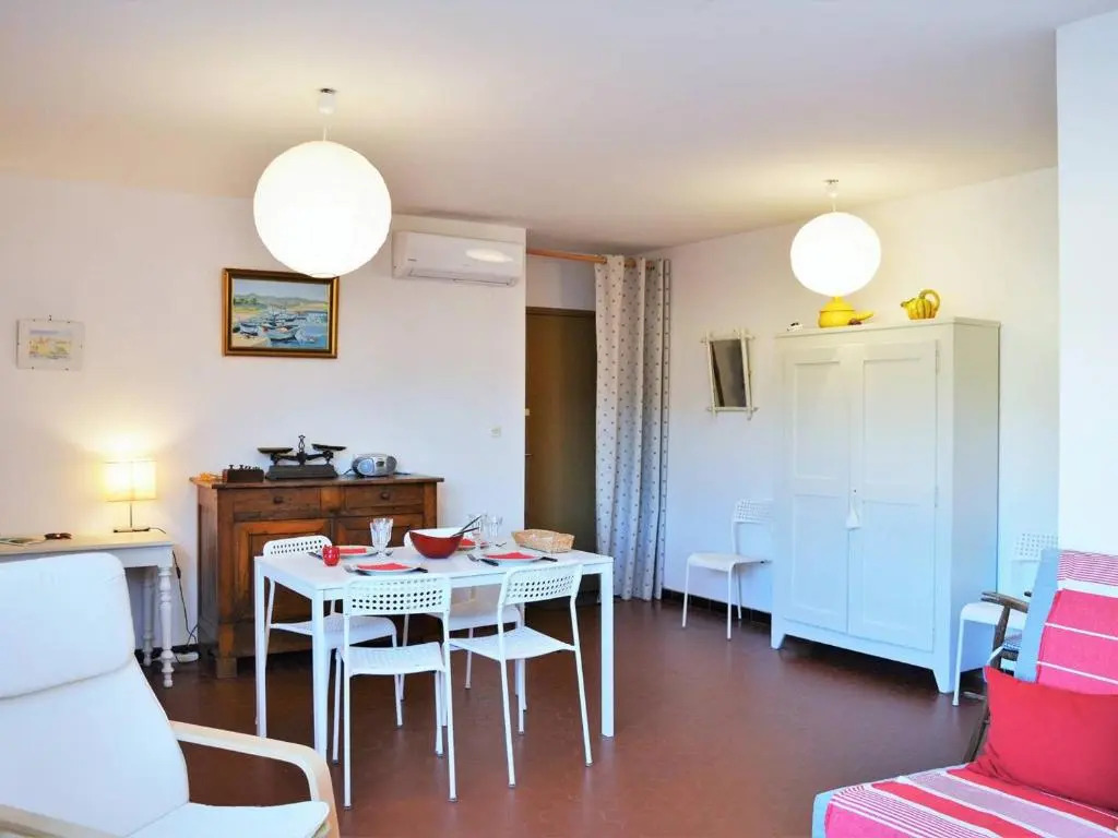 Appartement Le Lavandou, 2 pièces, 4 personnes - FR-1-251-384
