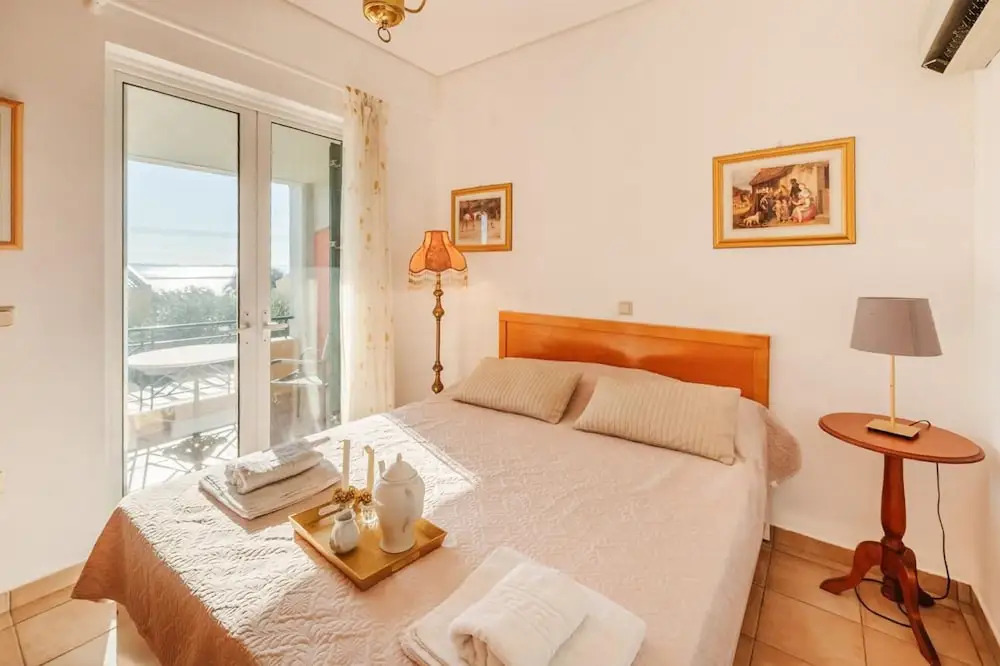 Golden Tiara Apartment
