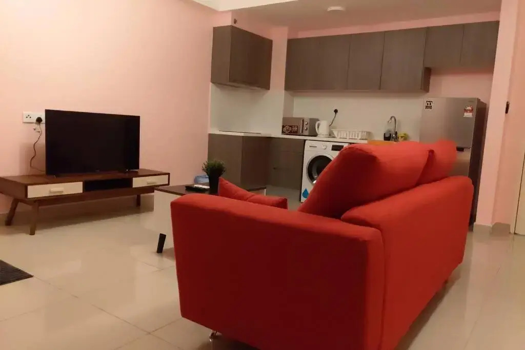 Amazing Lake view studio unit, Hyve,Cyberjaya, Free WiFi, Free Parking, Netflix, Pool