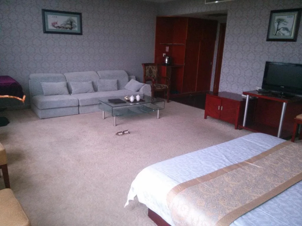 Shunwei Hotel