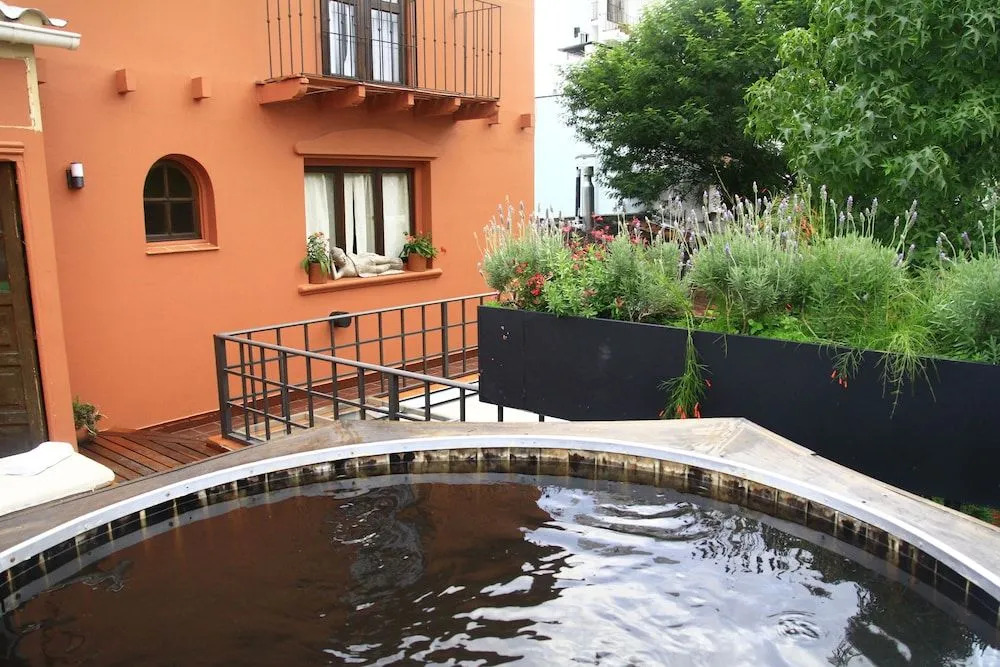 Pristmata Suites