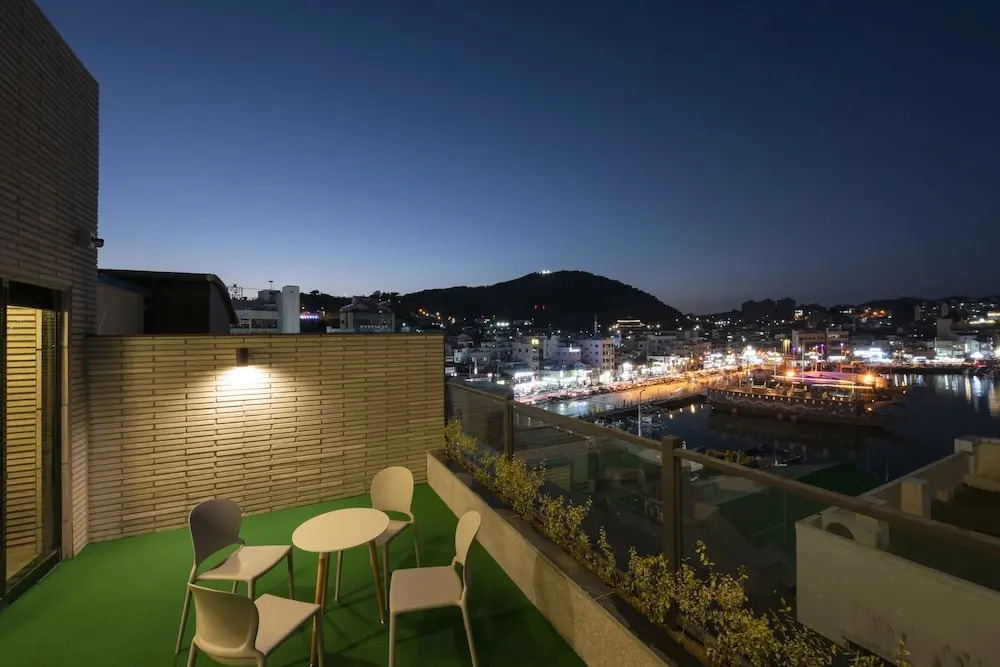Brown-Dot Tongyeong