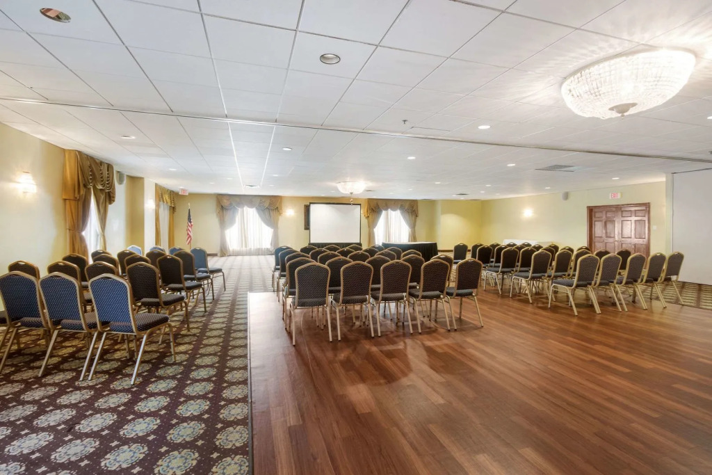 Exton Hotel and Conference Center