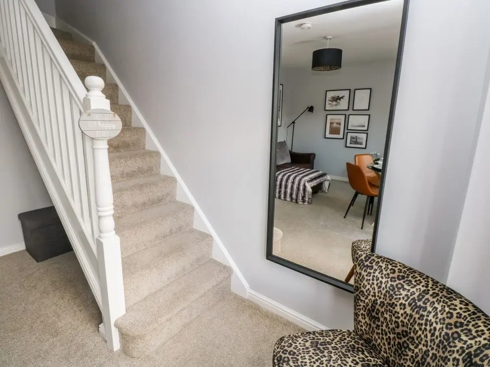 10 Belfrey Close