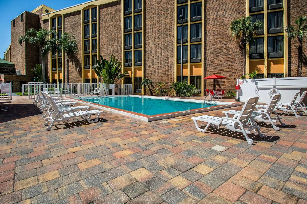 The Adventure Hotel by the Parks