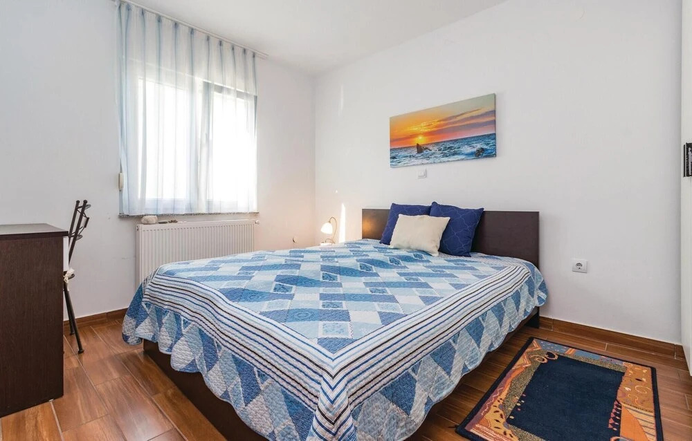Beautiful Apartment In Valbandon