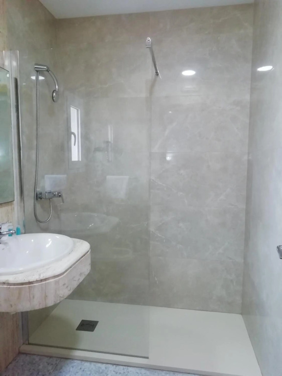 Bayo Lirola Hotel Balisa