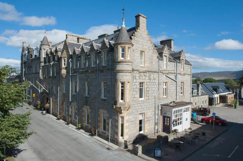 Grant Arms Hotel