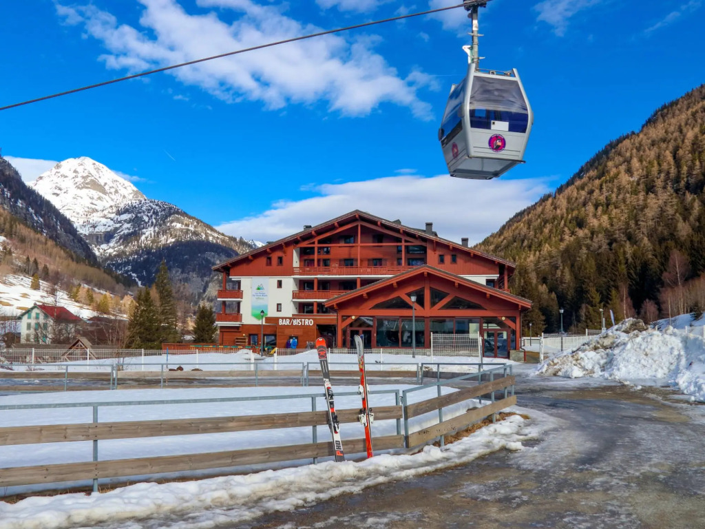 Modern Apartment in the Authentic Savoyard Mountain Village