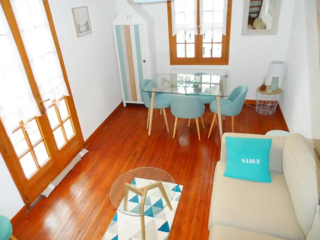 Maison Cozy au Coeur de Cabourg avec Terrasse, Proche Plage, pour 4 Pers., Animaux Acceptés - FR-1-487-328