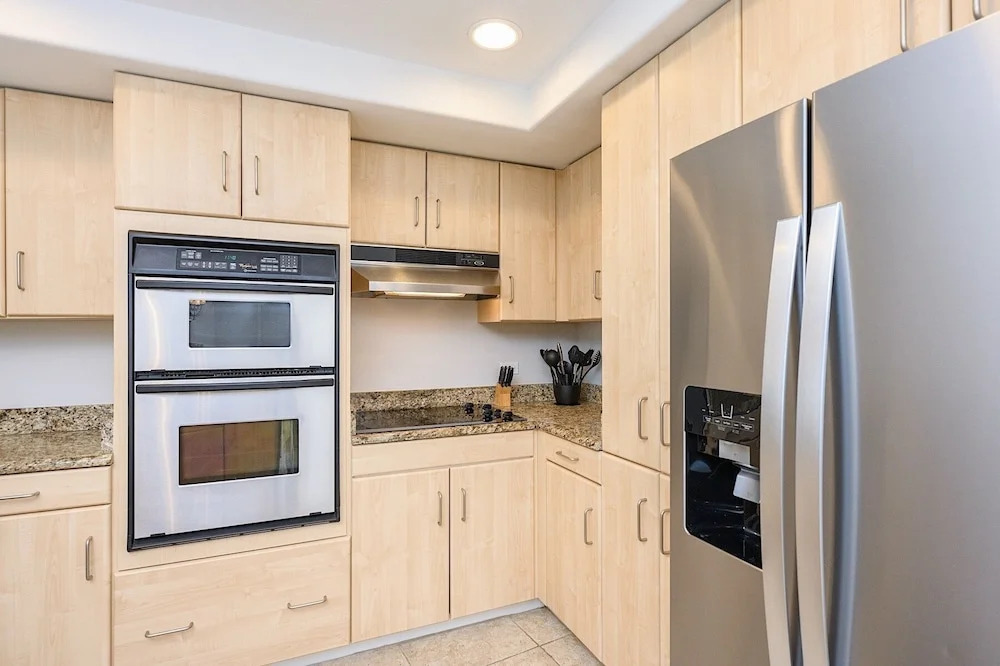 New Listing! 23rd-floor , Stunning Gulf Views 3 Bedroom Condo
