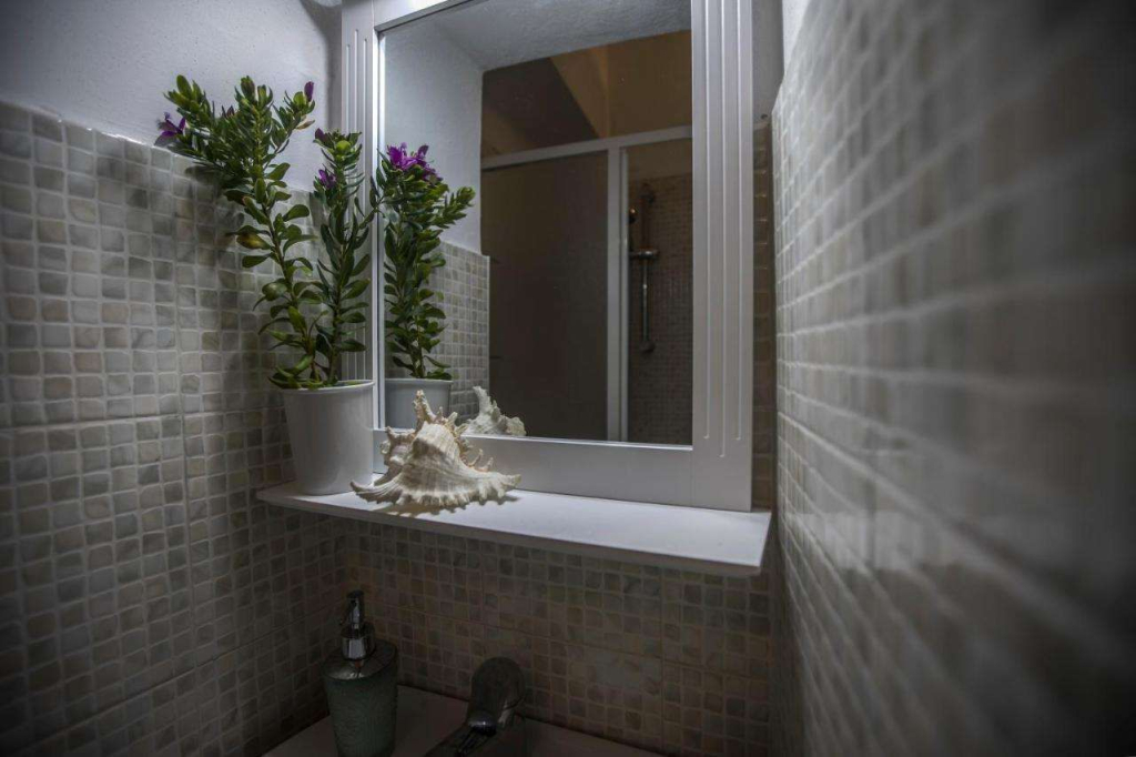 Lisetta Rooms
