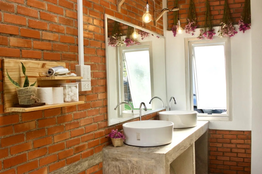 Arch riverside hostel