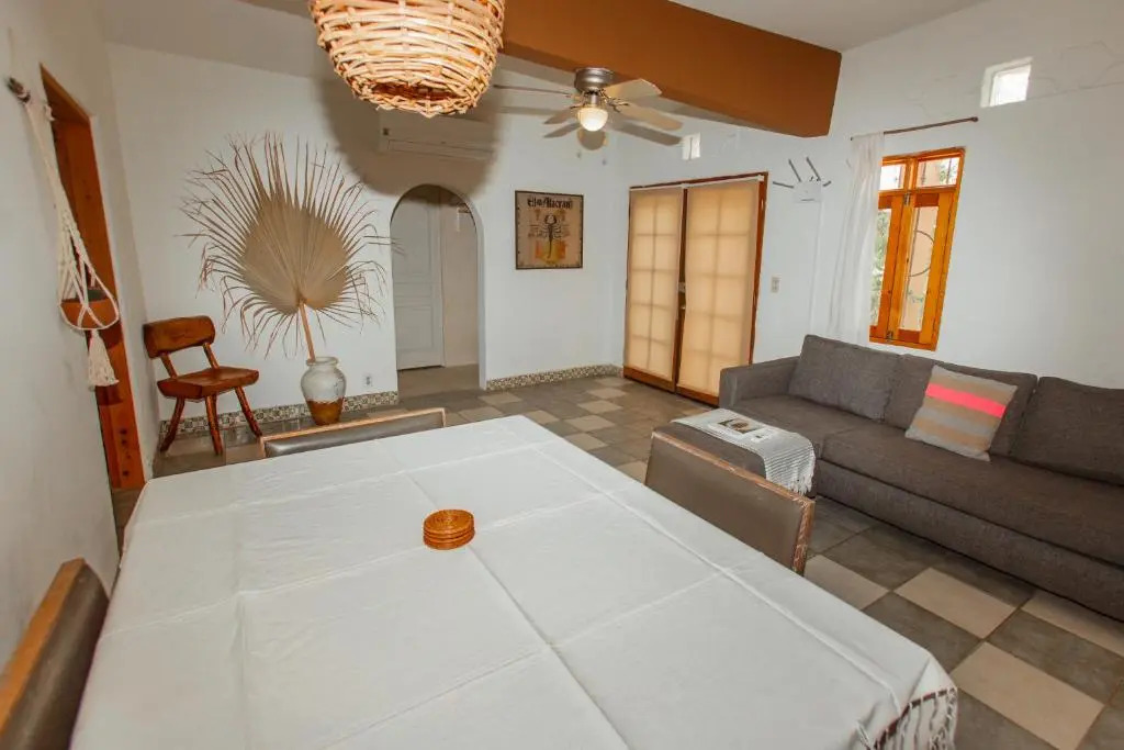 Cien Palmas- Authentic Mexican Casita 1 -Downtown