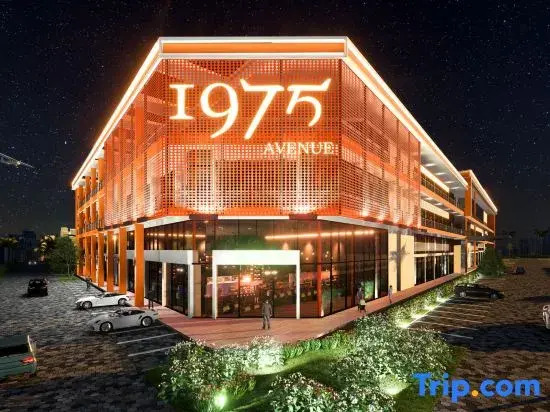 1975 Avenue & Hotel