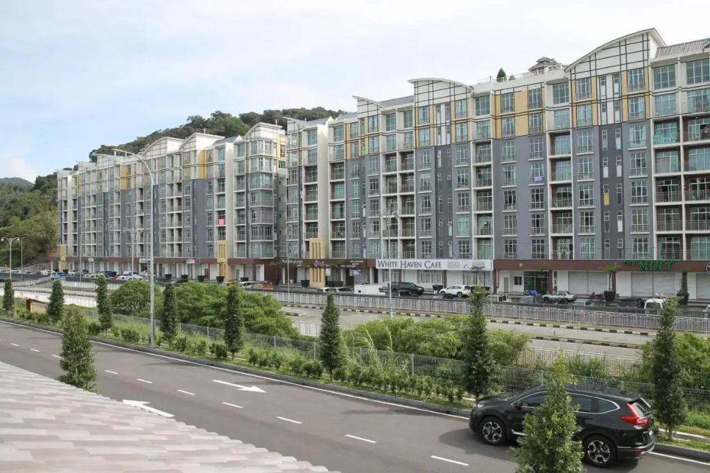Bricks Terrace House 4R 3BR