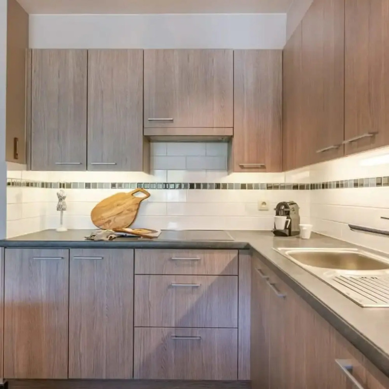 Bright Apartment With Parking Near the Beach
