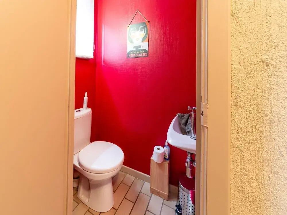 Magnificent Home in Tilf With Garden