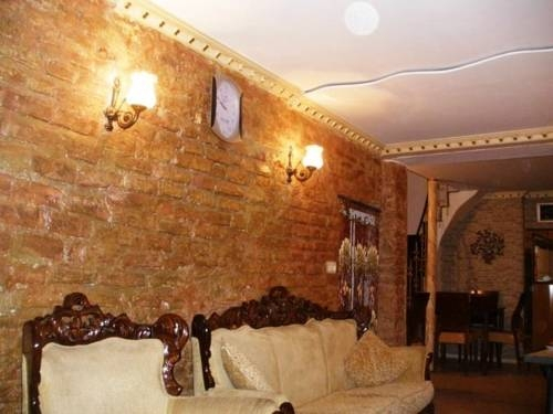 Red River Hotel