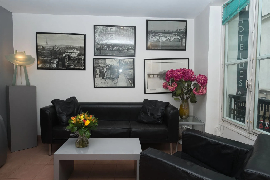 Trendy Canettes Hotel