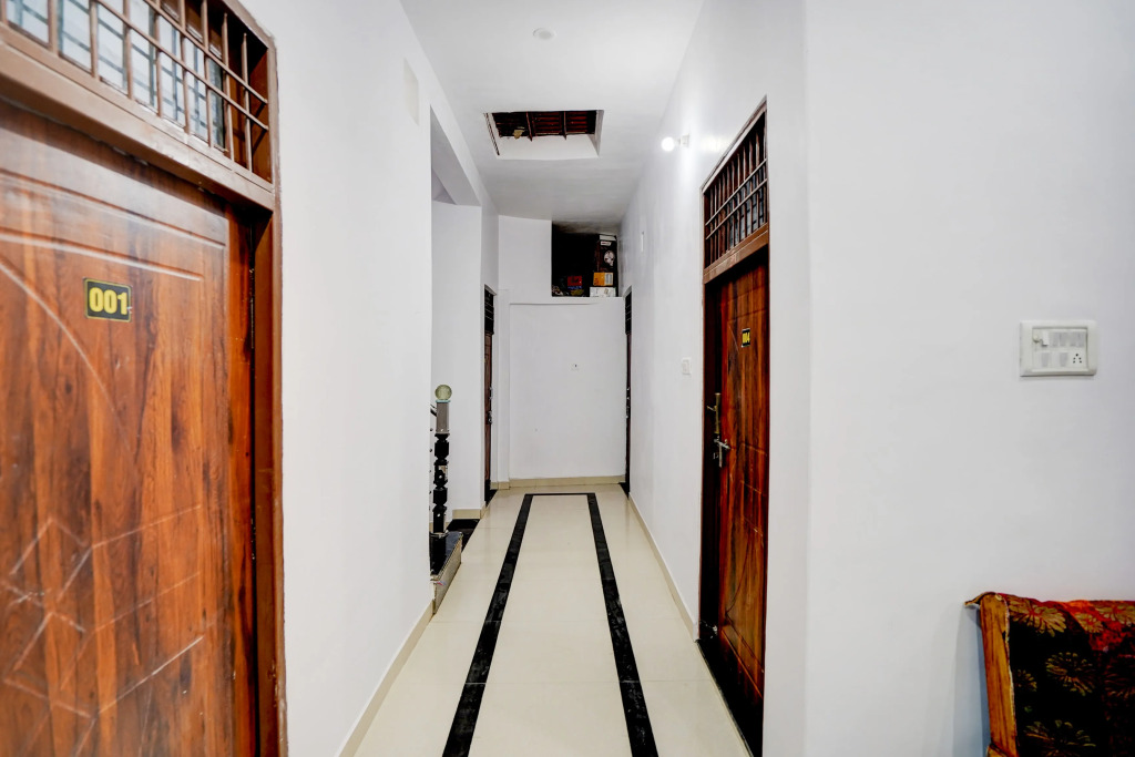 Hotel O Prayagraj Sangam Railway Junction Formerly Veni Madhv Inn