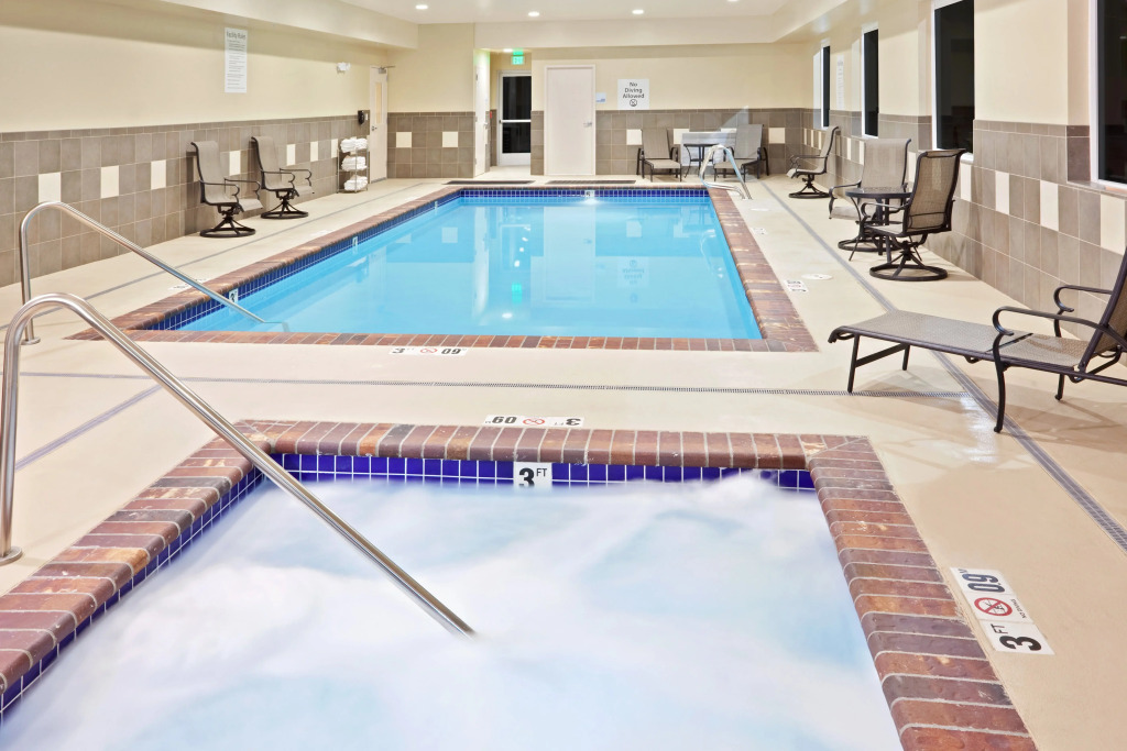 Holiday Inn Express Hotel & Suites Chehalis - Centralia by IHG