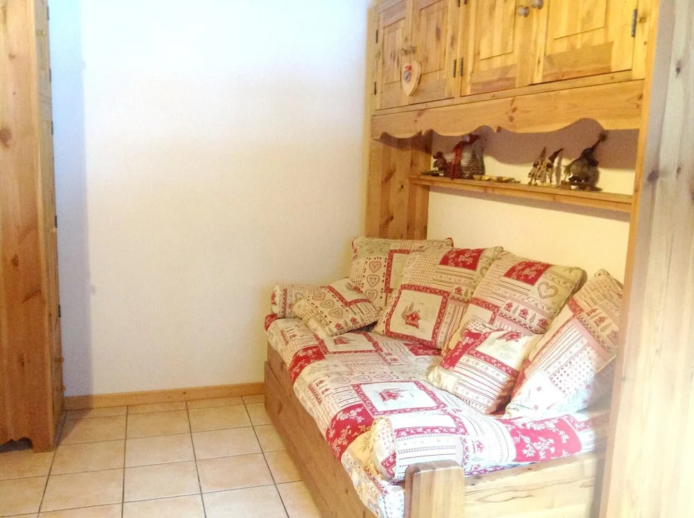 Apartment With 3 Bedrooms in Peisey-nancroix, With Wonderful Mountain View, Enclosed Garden and Wifi - 22 km From the Slopes